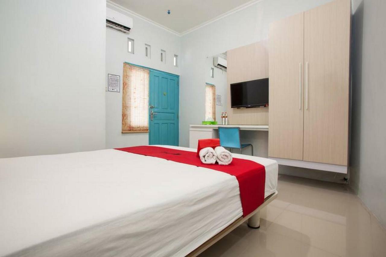 Reddoorz Syariah At Kartohardjo Madiun Otel Dış mekan fotoğraf